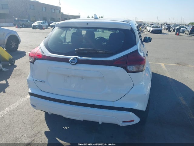 Nissan Kicks S Xtronic Cvt
