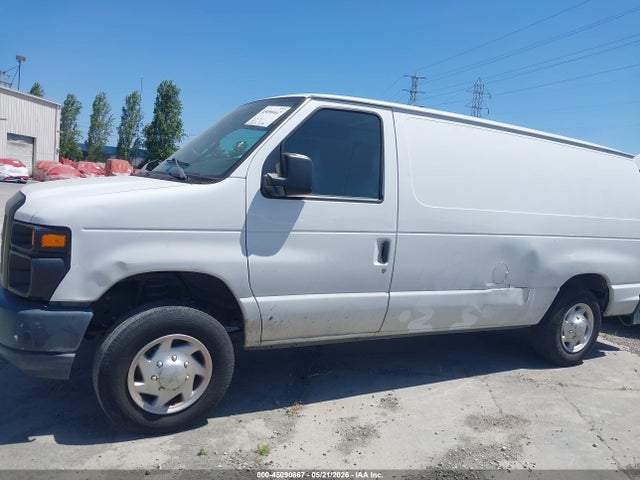 Ford E-150 Commercial