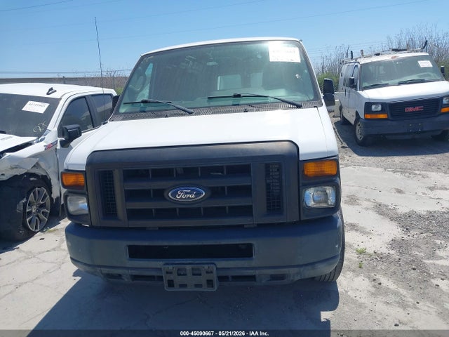 Ford E-150 Commercial
