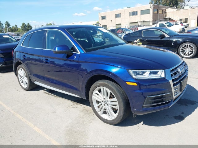 Salvage Audi Q5 Image
