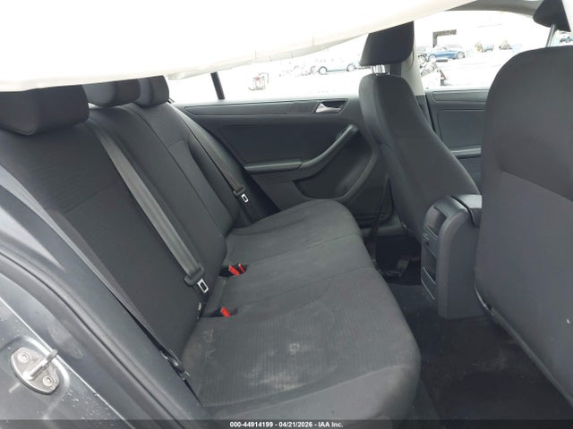 Volkswagen Jetta 1.4t S