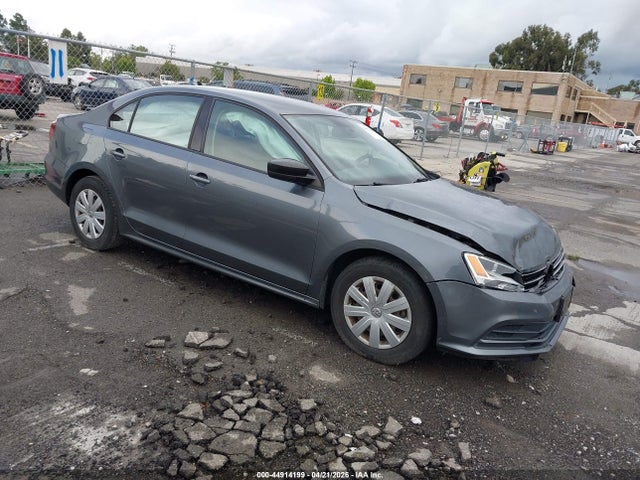 Salvage Volkswagen Jetta Image