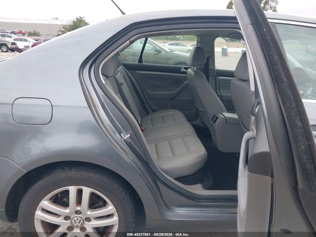 Volkswagen Jetta Wolfsburg Edition