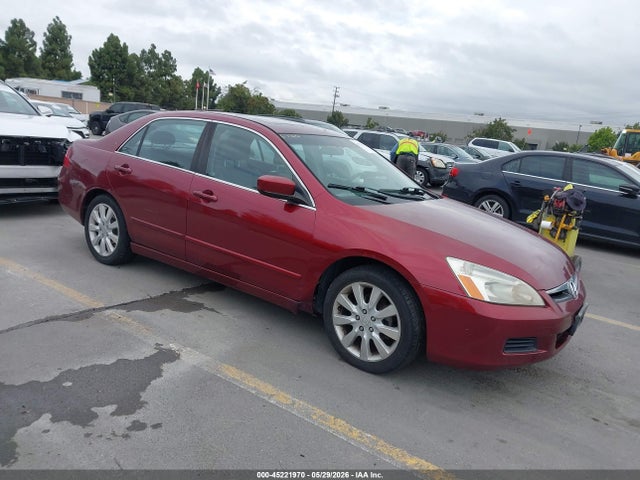 Salvage Honda Accord Image