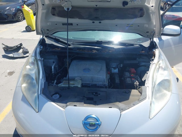 Nissan LEAF S