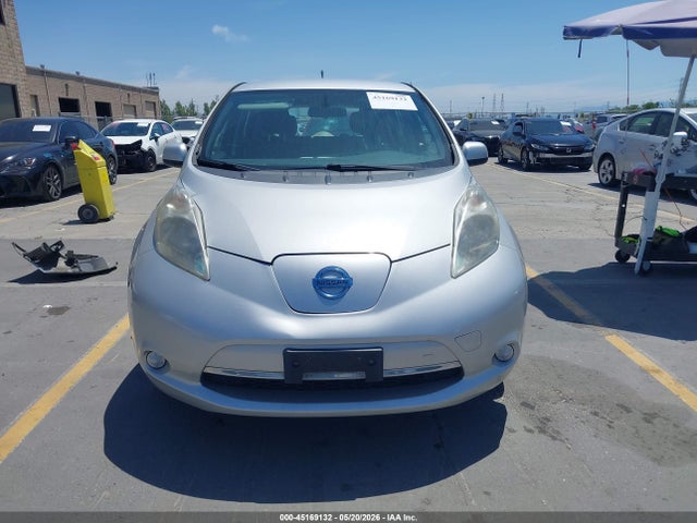 Nissan LEAF S