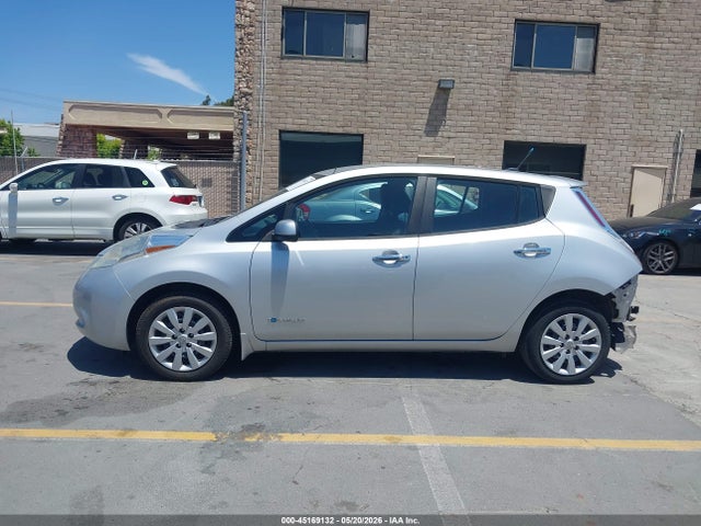 Nissan LEAF S