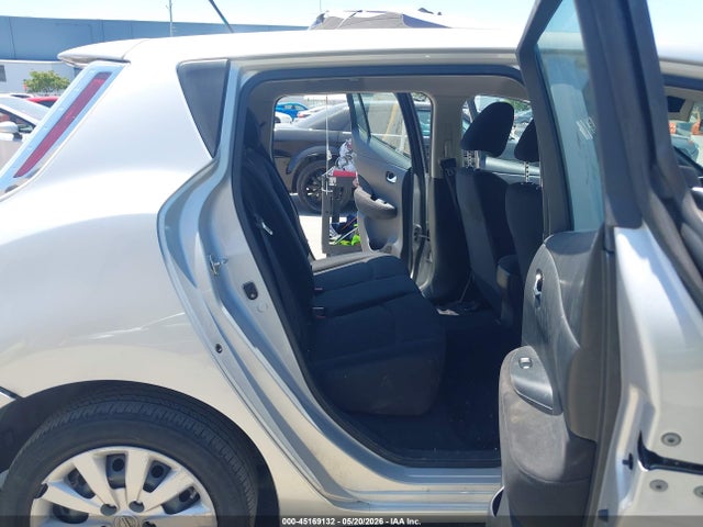Nissan LEAF S