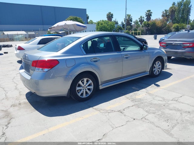 Subaru Legacy 2.5i Premium