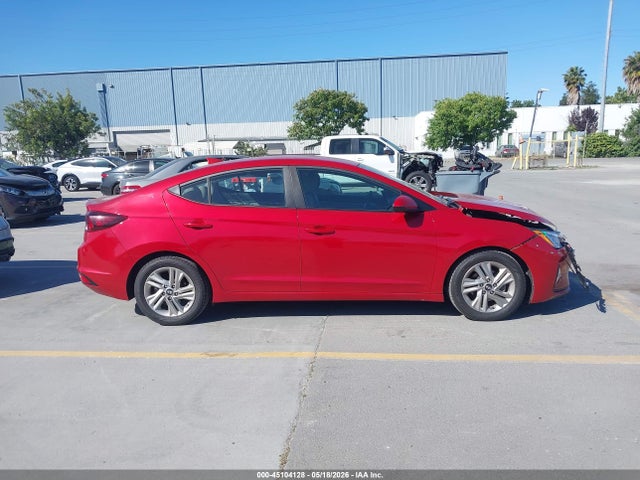 Hyundai ELANTRA Sel
