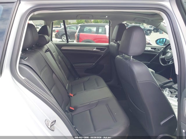 Volkswagen Golf Tsi Se 4-door