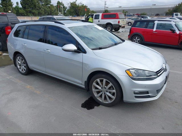 Salvage Volkswagen Golf Image