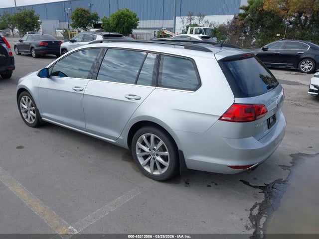 Volkswagen Golf Tsi Se 4-door