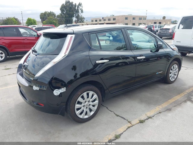 Nissan LEAF S