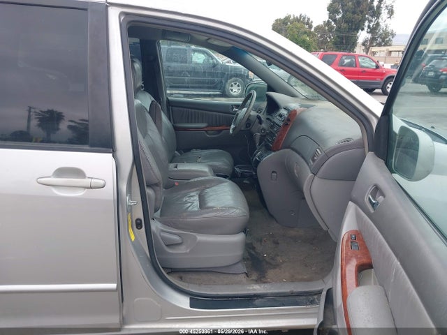 Toyota Sienna Xle