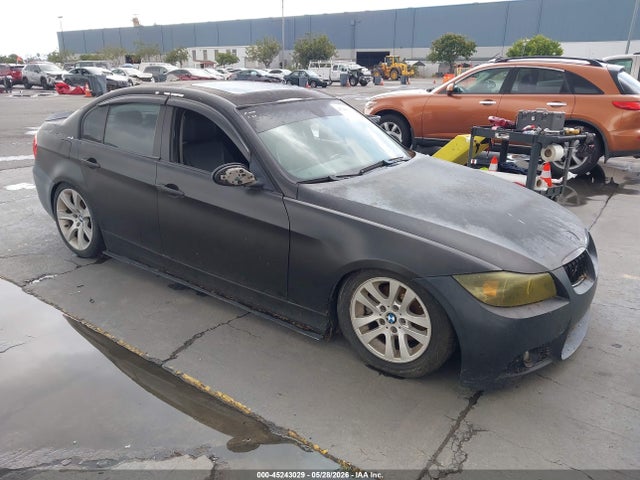 Salvage BMW 3 Series Image