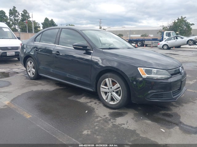 Salvage Volkswagen Jetta Image