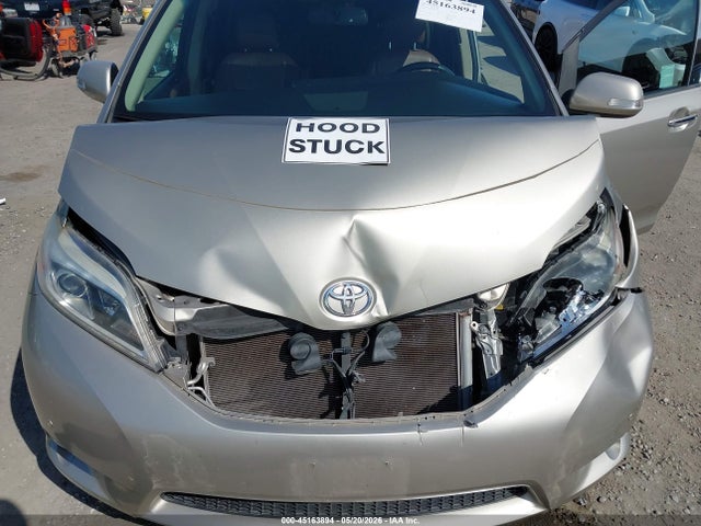 Toyota Sienna Limited 7 Passenger