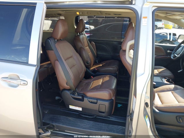 Toyota Sienna Limited 7 Passenger