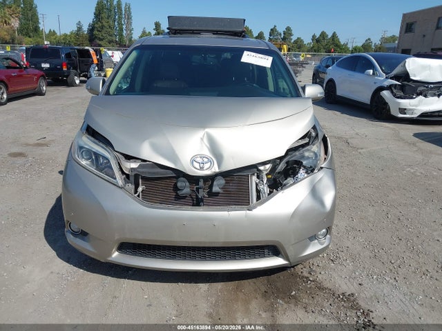 Toyota Sienna Limited 7 Passenger