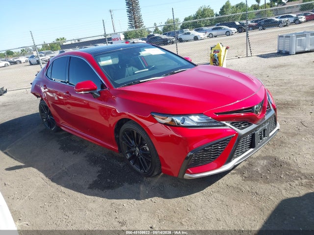 Salvage Toyota Camry Image