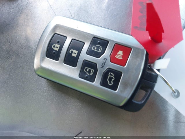 Toyota Sienna Xle V6 8 Passenger