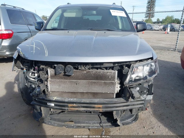 Dodge Journey Sxt