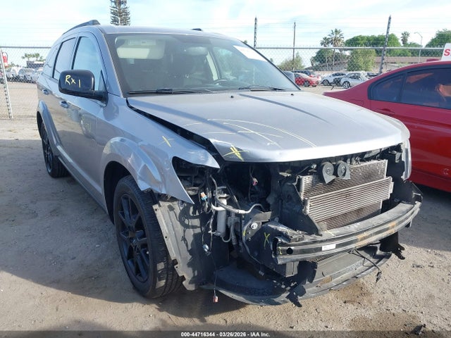 Salvage Dodge Journey Image