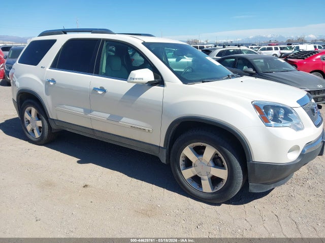 Salvage GMC Acadia Image