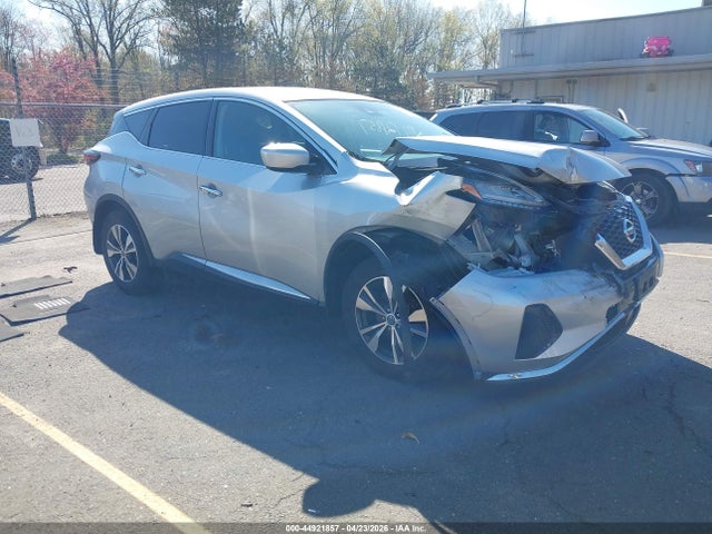 Salvage Nissan Murano Image