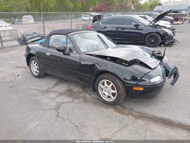 Salvage Mazda MX-5 Miata Image