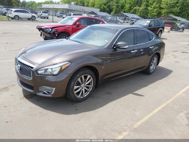 INFINITI Q70 3.7x