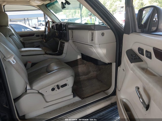 Cadillac Escalade Standard