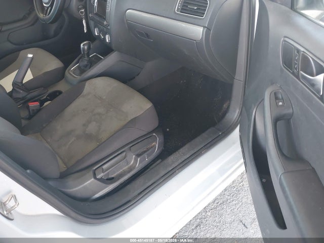 Volkswagen Jetta 1.4t S
