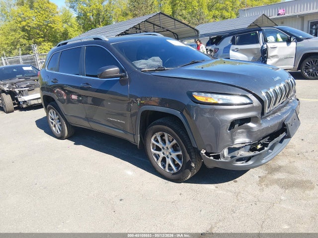 Salvage Jeep Cherokee Image
