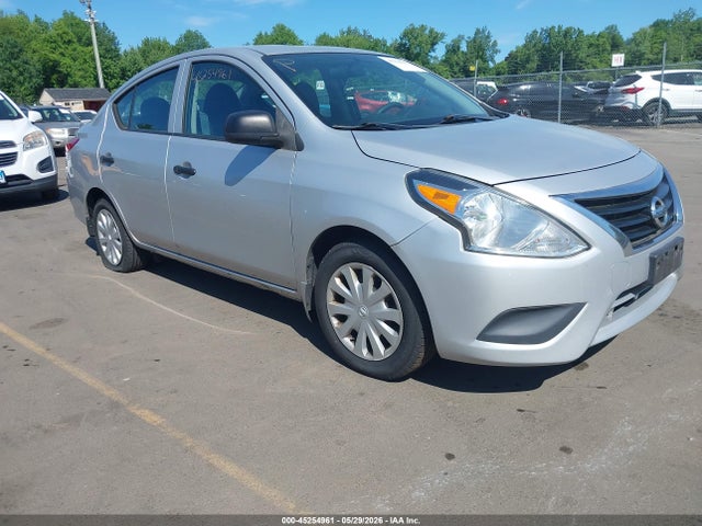 Salvage Nissan Versa Image