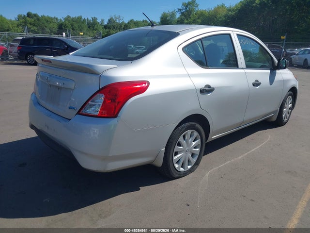 Nissan Versa 1.6 S+