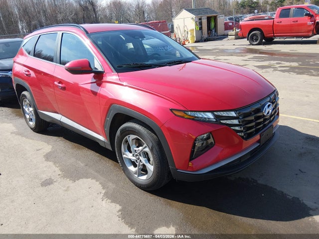 Salvage Hyundai TUCSON Image