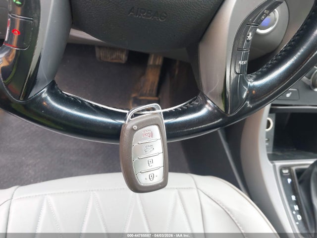 Hyundai ELANTRA Limited