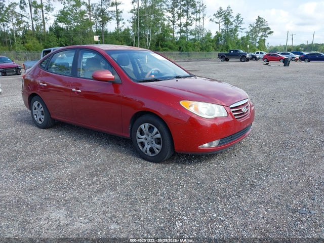 Salvage Hyundai ELANTRA Image