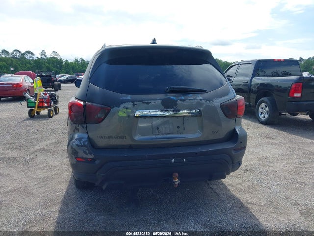Nissan Pathfinder Sv