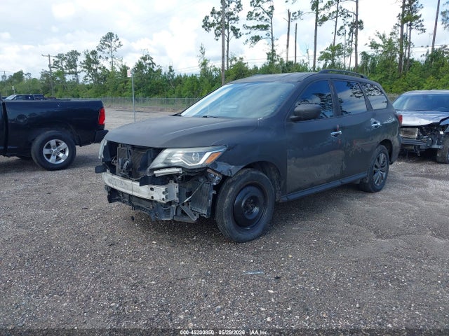 Nissan Pathfinder Sv