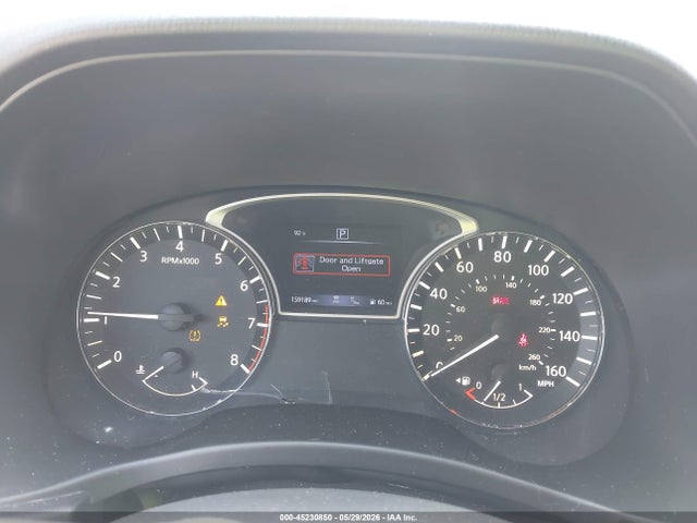 Nissan Pathfinder Sv