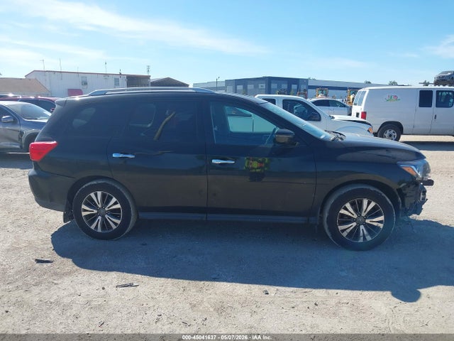 Nissan Pathfinder Sv
