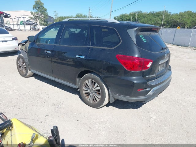 Nissan Pathfinder Sv