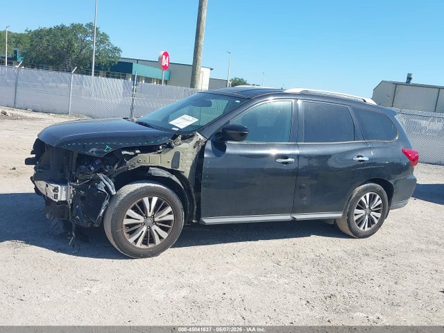 Nissan Pathfinder Sv