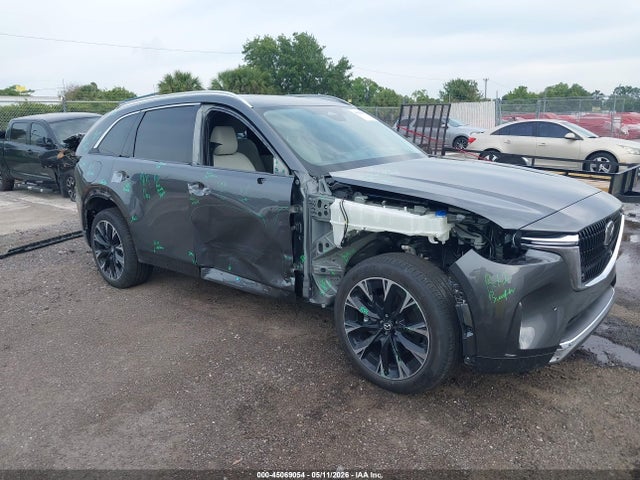 Salvage Mazda Cx Image