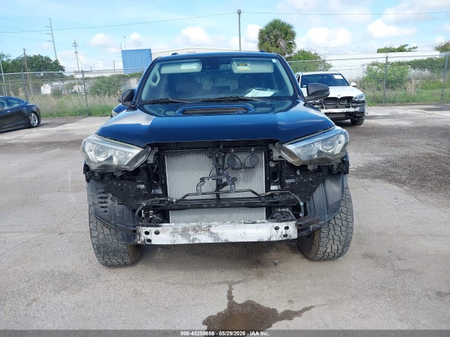 Toyota 4Runner Sr5