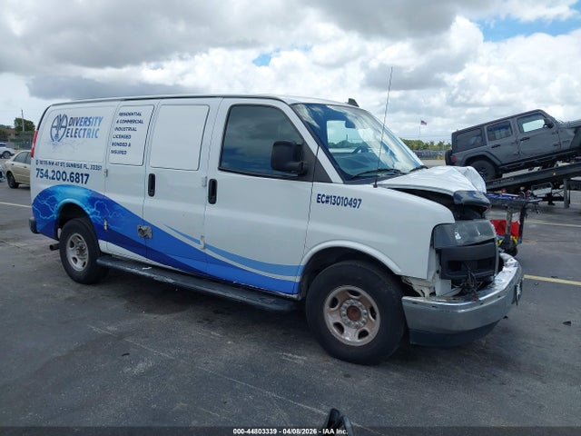 Salvage GMC Savana Image