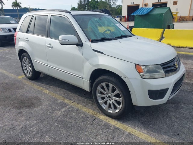 Salvage Suzuki Grand Vitara Image